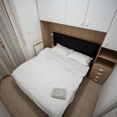 Intero Appartamento A Перо Екстериор снимка